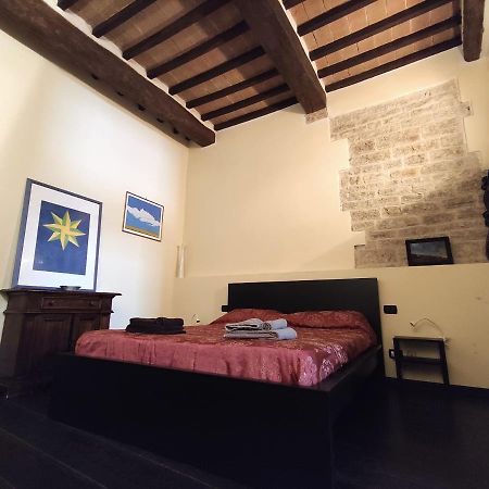 Grillotti Apartment Todi Bagian luar foto